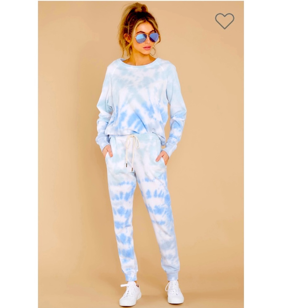 Size M Crew Neck and Pants Tye Dye Set